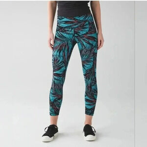Lululemon Tight Stuff Tight Mini Palm Lace Tofino Teal Multi